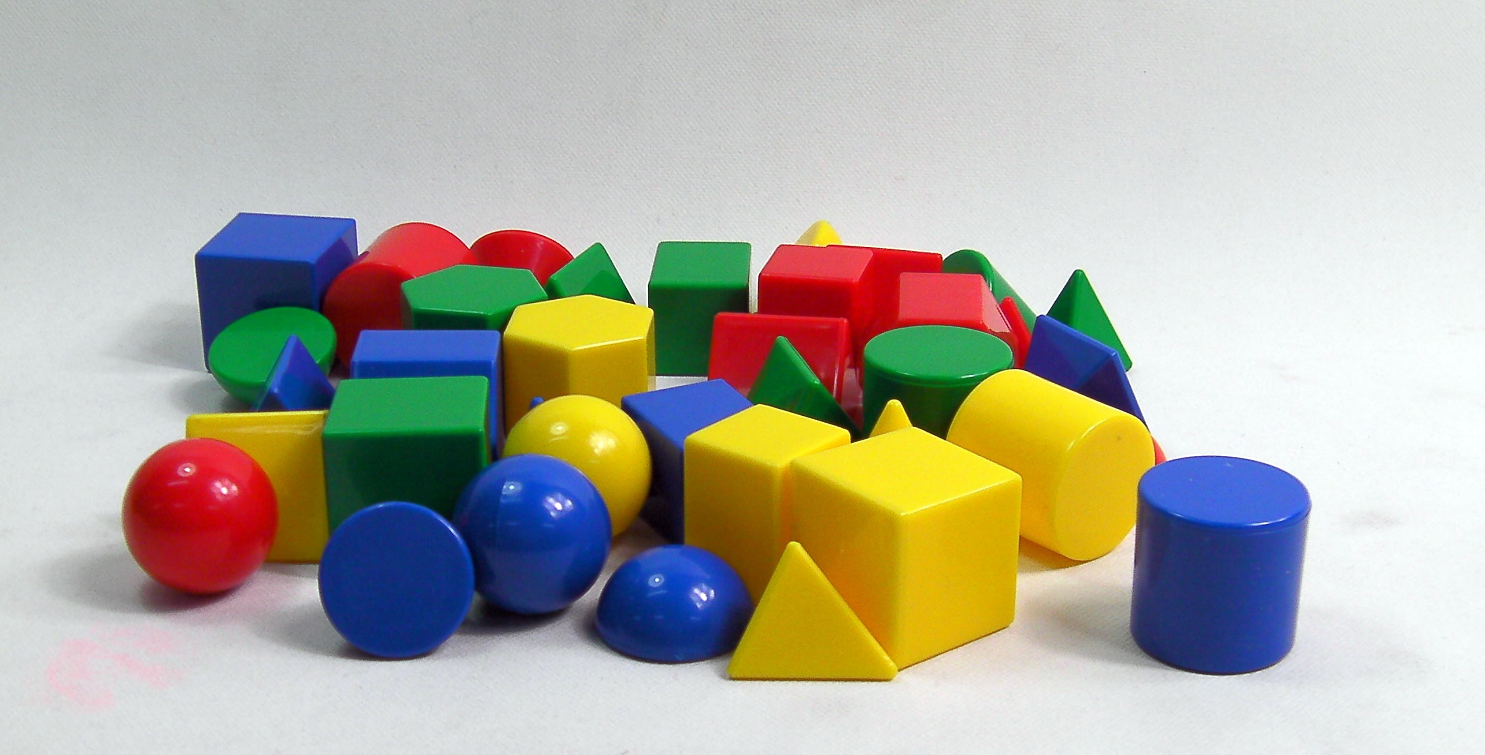 One Inch 10 Shape 3D Geo Solids Set (4 Color 40pcs)