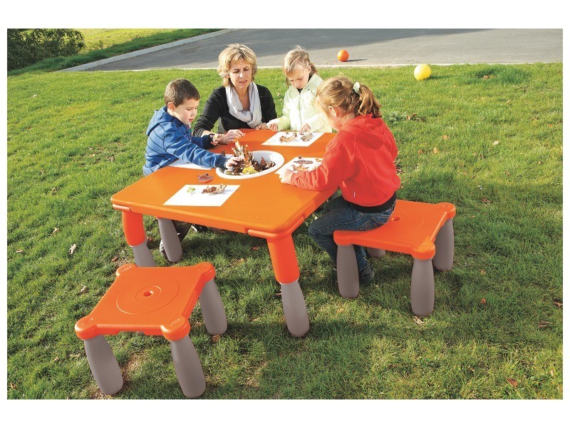 Chameleon Table Square Activity Table